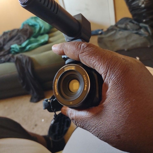 Digital video camera - Picture 2 of 7